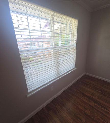 2350 Bering Drive, Houston, TX 77057