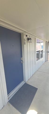 2350 Bering Drive, Houston, TX 77057
