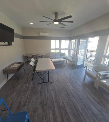 2350 Bering Drive, Houston, TX 77057