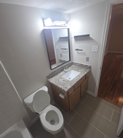 2350 Bering Drive, Houston, TX 77057