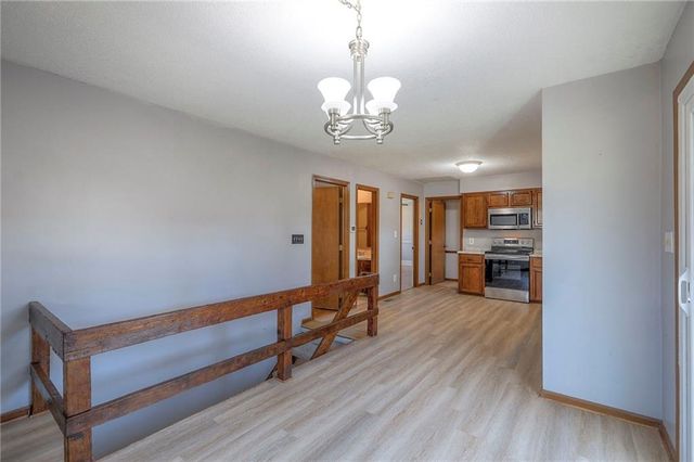 2218 LIBERTY LANDING Road, Liberty, MO 64068