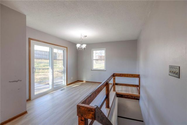 2218 LIBERTY LANDING Road, Liberty, MO 64068