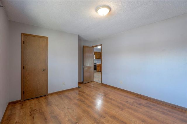 2218 LIBERTY LANDING Road, Liberty, MO 64068