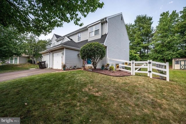 137 AZALEA CIR, Royersford, PA 19468