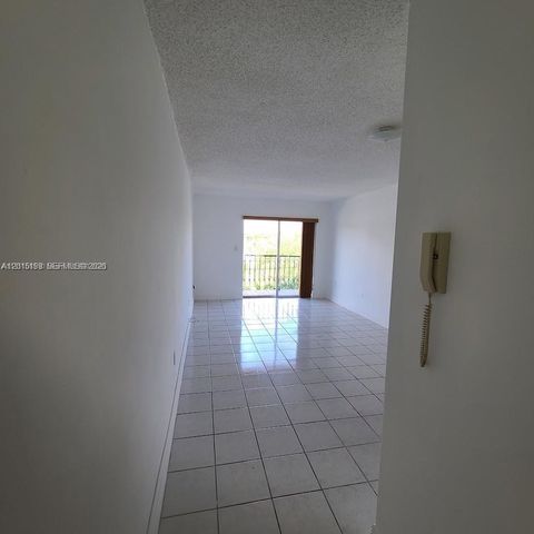 2500 SW 6th St 303, Miami, FL 33135