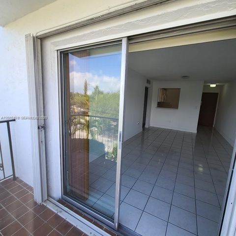 2500 SW 6th St 303, Miami, FL 33135