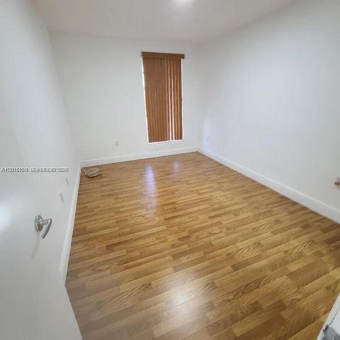 2500 SW 6th St 303, Miami, FL 33135