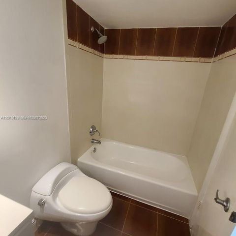 2500 SW 6th St 303, Miami, FL 33135
