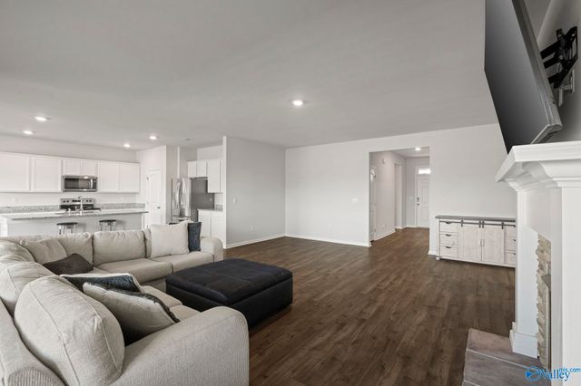 25090 Delilah Circle, Athens, AL 35613