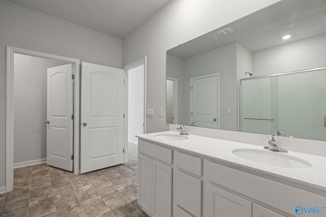 25090 Delilah Circle, Athens, AL 35613