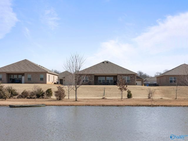 25090 Delilah Circle, Athens, AL 35613