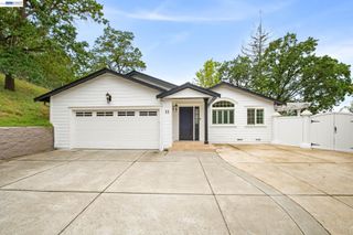11 Rudgear Dr, Walnut Creek, CA 94596