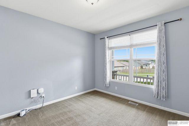 20903 Cleveland Street, Elkhorn, NE 68022