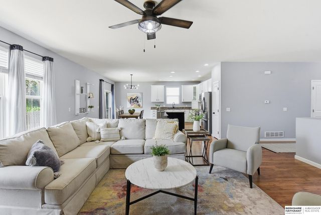 20903 Cleveland Street, Elkhorn, NE 68022
