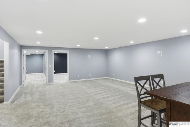 20903 Cleveland Street, Elkhorn, NE 68022