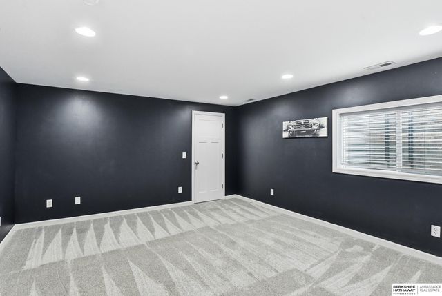 20903 Cleveland Street, Elkhorn, NE 68022