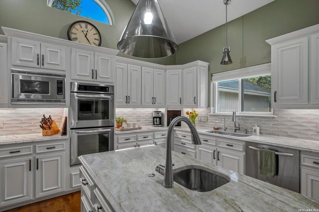 29253 Seabiscuit Drive, Fair Oaks Ranch, TX 78015