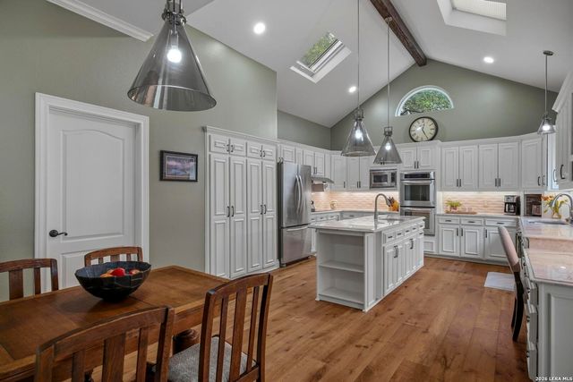 29253 Seabiscuit Drive, Fair Oaks Ranch, TX 78015