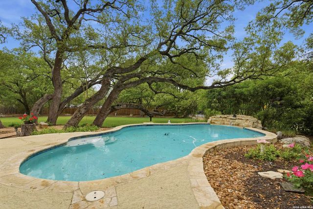 29253 Seabiscuit Drive, Fair Oaks Ranch, TX 78015