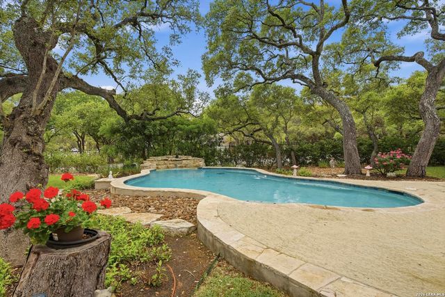 29253 Seabiscuit Drive, Fair Oaks Ranch, TX 78015