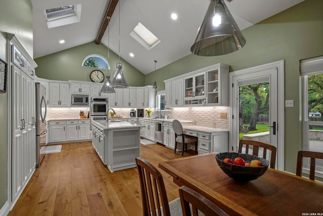 29253 Seabiscuit Drive, Fair Oaks Ranch, TX 78015