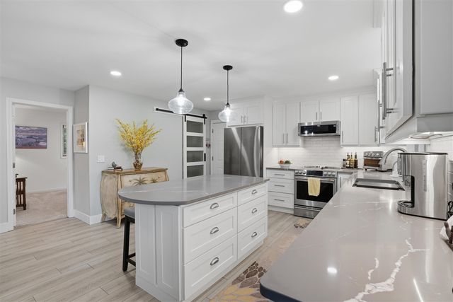 1201 Old Plank Road, Milford, MI 48381