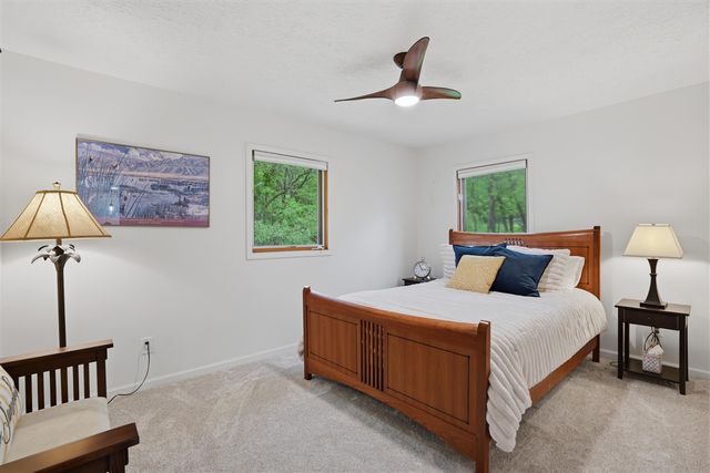 1201 Old Plank Road, Milford, MI 48381