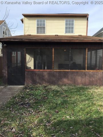 456 17th Street, Dunbar, WV 25064