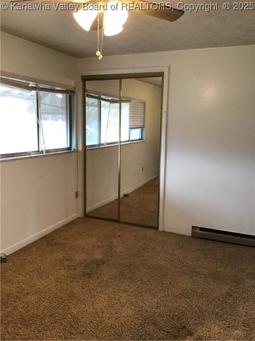 456 17th Street, Dunbar, WV 25064