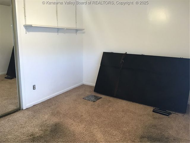 456 17th Street, Dunbar, WV 25064