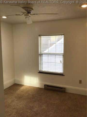 456 17th Street, Dunbar, WV 25064