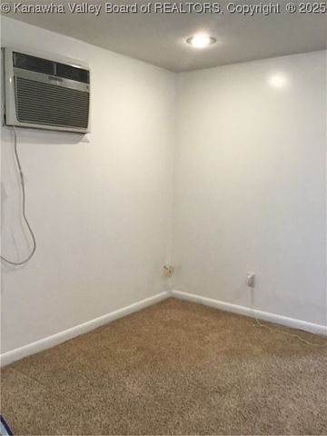 456 17th Street, Dunbar, WV 25064