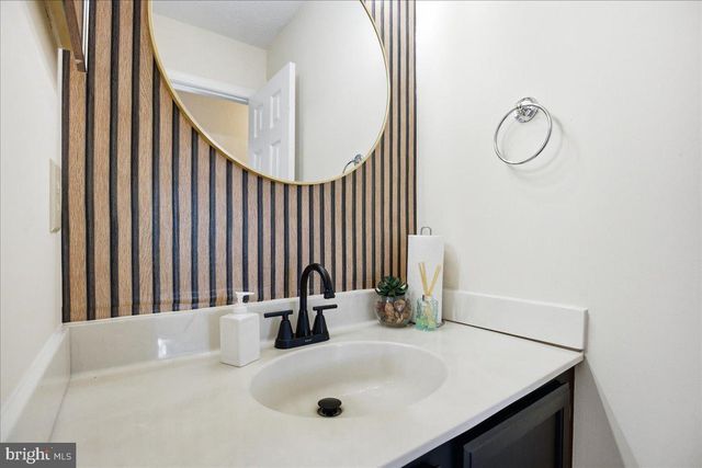 6071 RED SQUIRREL PL, Waldorf, MD 20603