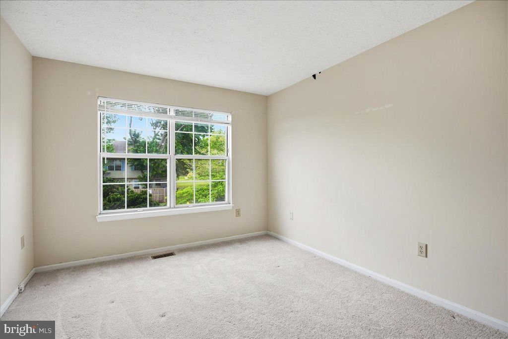 Image 32 of property listing at 6071 RED SQUIRREL PL, Waldorf, MD 20603