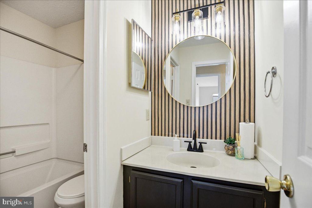 Image 34 of property listing at 6071 RED SQUIRREL PL, Waldorf, MD 20603