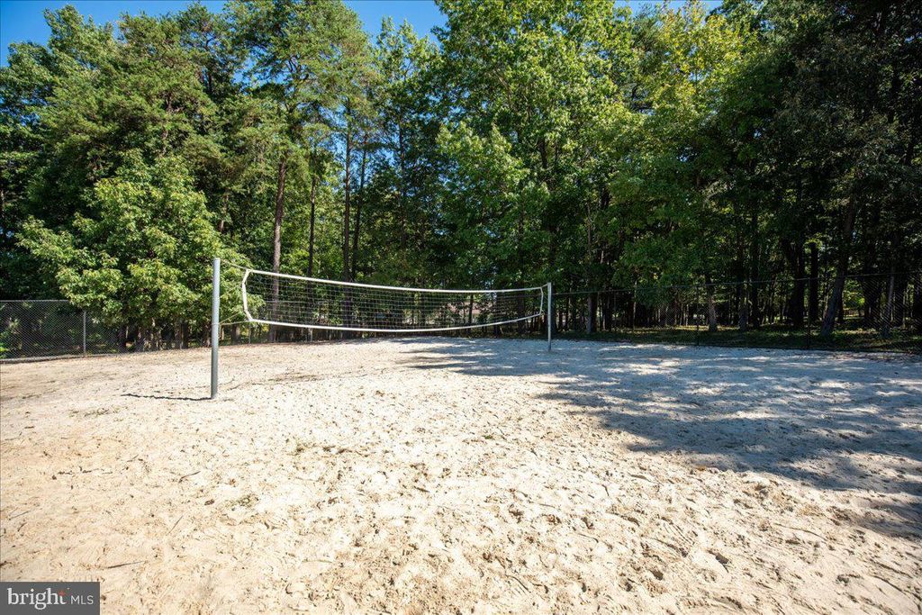 Image 63 of property listing at 6071 RED SQUIRREL PL, Waldorf, MD 20603