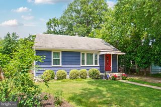 5014 SHERIDAN ST, Riverdale, MD 20737