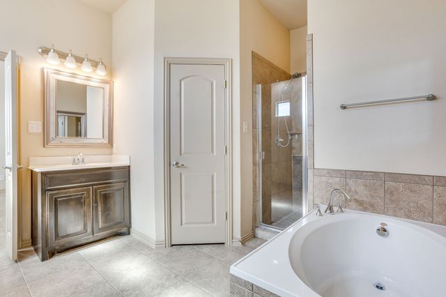4604 Brookside Drive, Denton, TX 76226