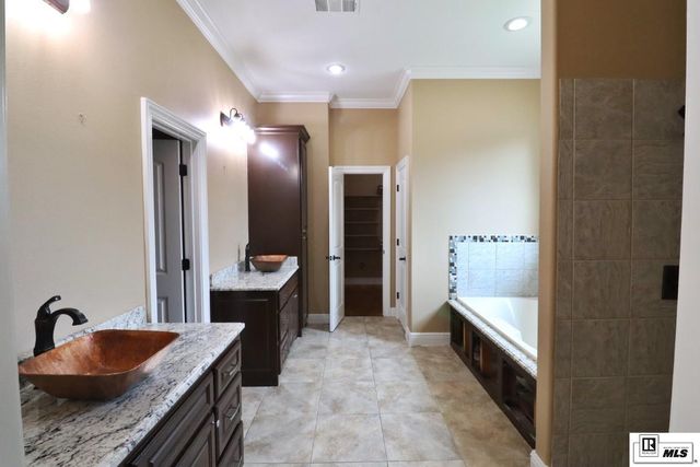 411 AUSTIN OAKS CIRCLE, West Monroe, LA 71292