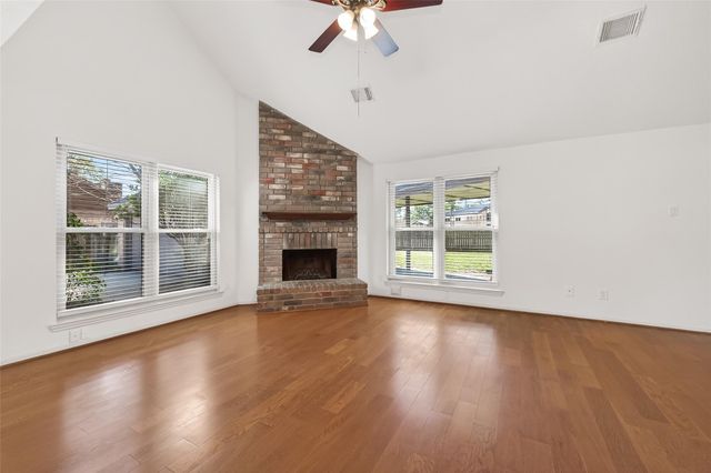 15411 Lago Villa Drive, Tomball, TX 77377