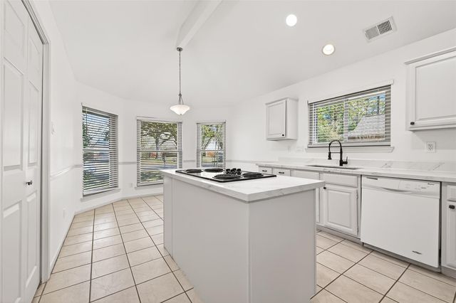 15411 Lago Villa Drive, Tomball, TX 77377