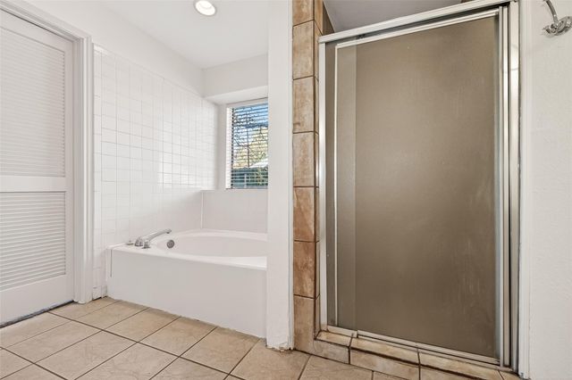 15411 Lago Villa Drive, Tomball, TX 77377