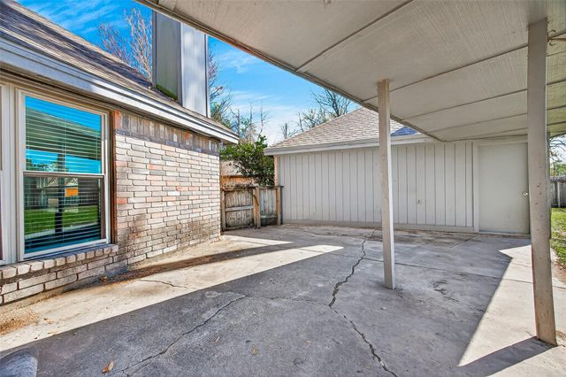 15411 Lago Villa Drive, Tomball, TX 77377