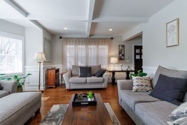 1746 W 104th Place, Chicago, IL 60643