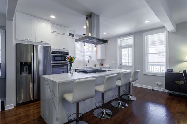 1746 W 104th Place, Chicago, IL 60643