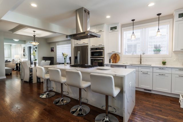 1746 W 104th Place, Chicago, IL 60643