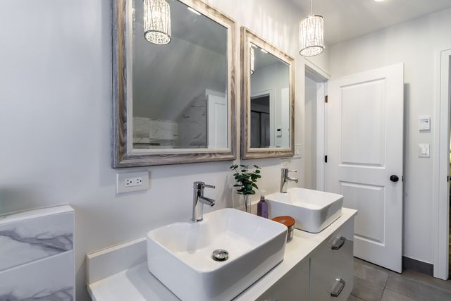 1746 W 104th Place, Chicago, IL 60643