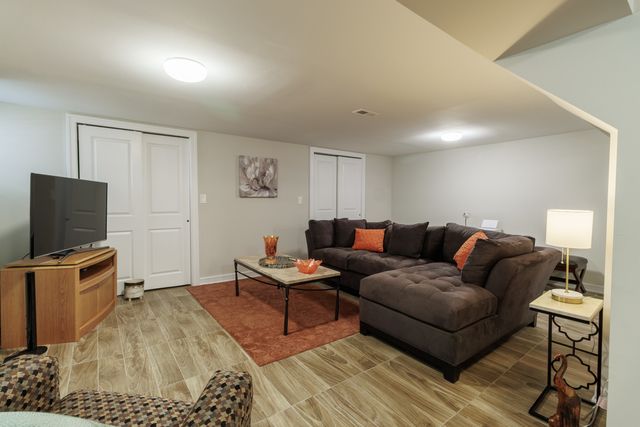 1746 W 104th Place, Chicago, IL 60643