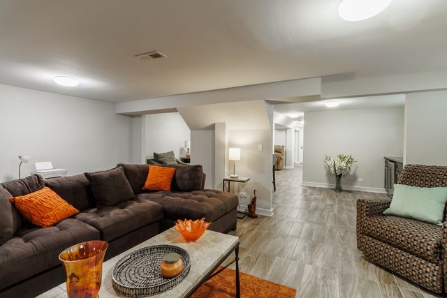 1746 W 104th Place, Chicago, IL 60643