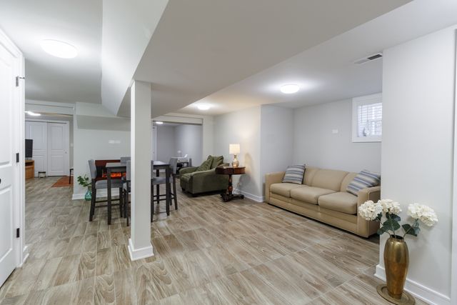 1746 W 104th Place, Chicago, IL 60643